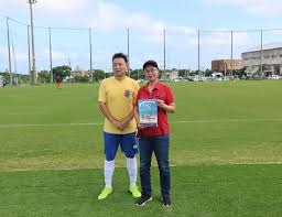 111-103！湖人逆转鹈鹕迎三连胜，詹姆斯30+8+8创纪录